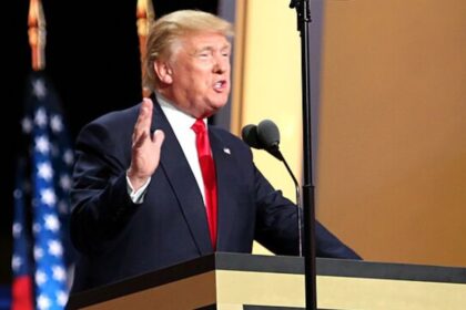 Donald Trump, Mike Johnson,