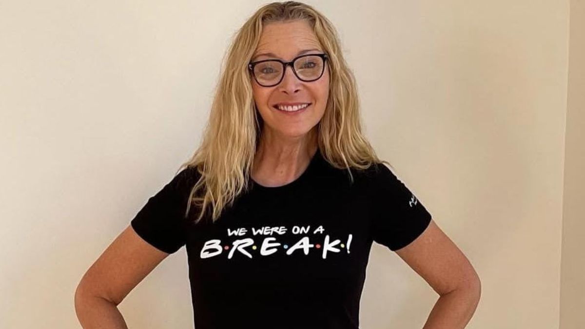 Lisa Kudrow Reflects on Postpartum Return to Work and Friends Filming Challenges