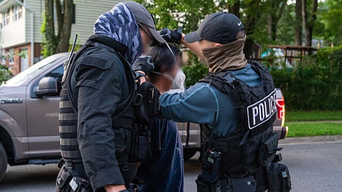 ICE Delays Release of Nashville Journalist by a Day Over Bail-Posting Glitch