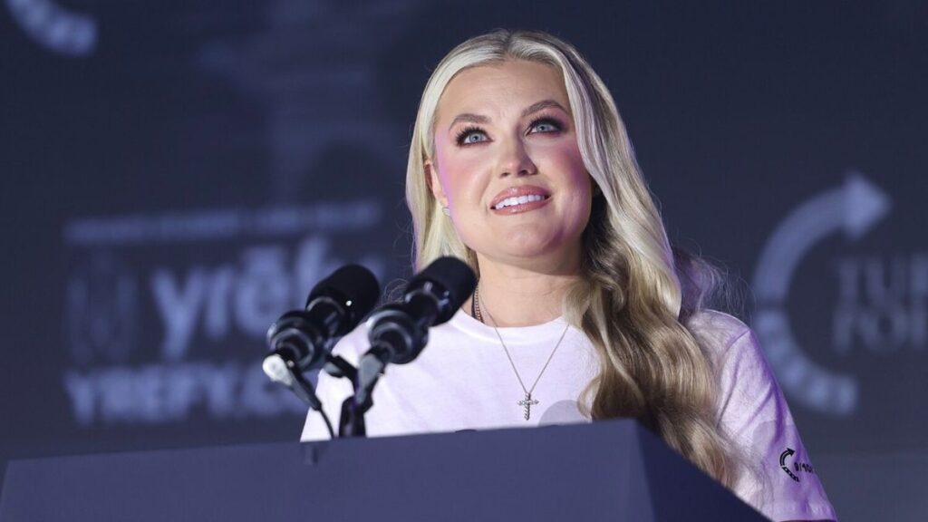 Erika Kirk yet again faces criticism over her body language (image source: Wikimedia Commons/Gage Skidmore)