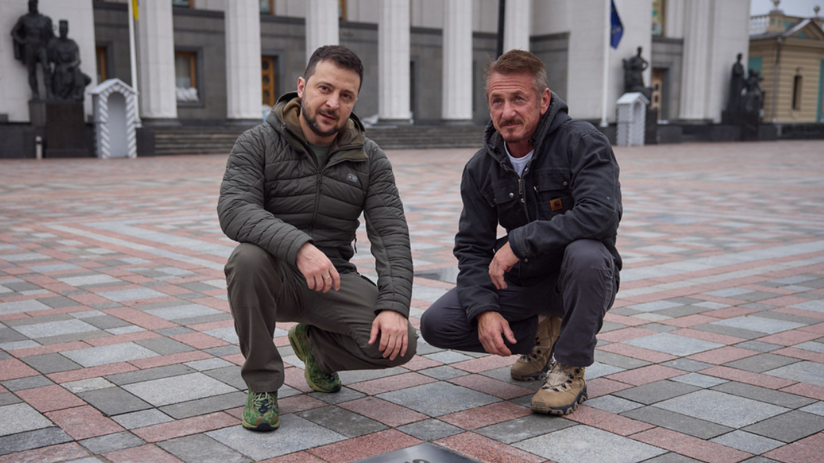 Sean Penn Skips His Third Oscar Win to Go to Ukraine, Kieran Culkin’s Reaction Says It All