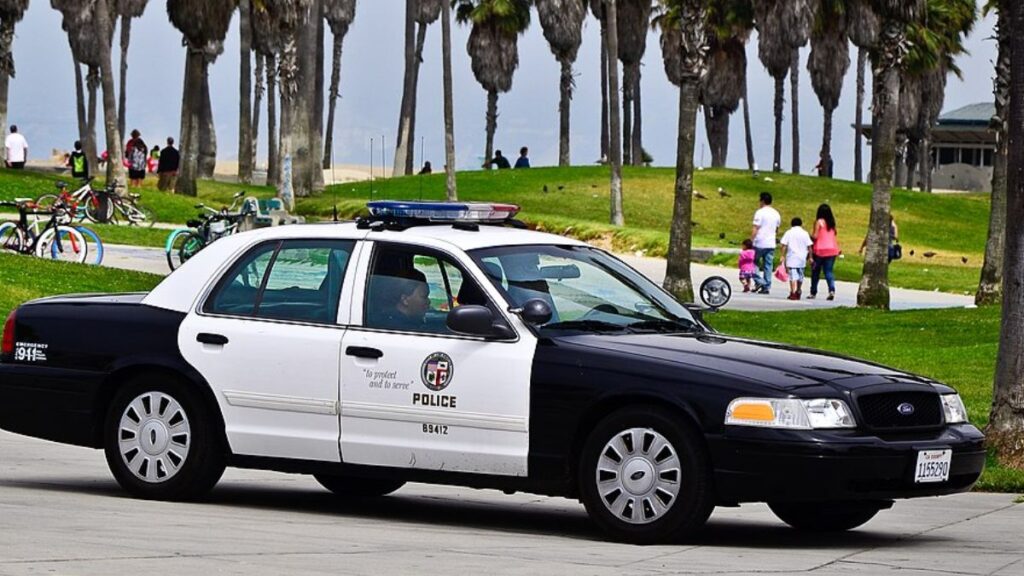 California authorities charge 21 in multi-million dollar Medi-Cal hospice fraud case. (Wikimedia Commons/Tomás Del Coro).