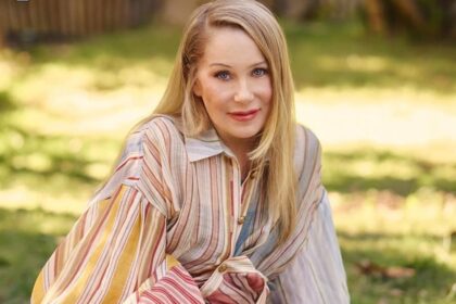 Christina Applegate's health continues to be affected by multiple sclerosis