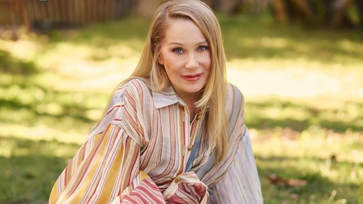 Christina Applegate Buys a Burial Plot Amid Rapidly Deteriorating Health