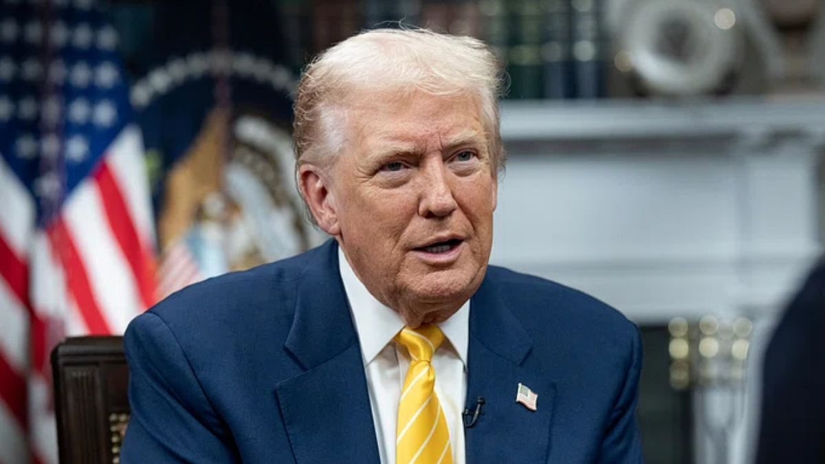 Critics slam Donald Trump for cutting off journalist asking crucial question about Operation Epic Fury. (Image Credit: rawpexel).