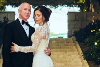 Insiders say Jeff Bezos and Lauren Sánchez's honeymoon phase is over