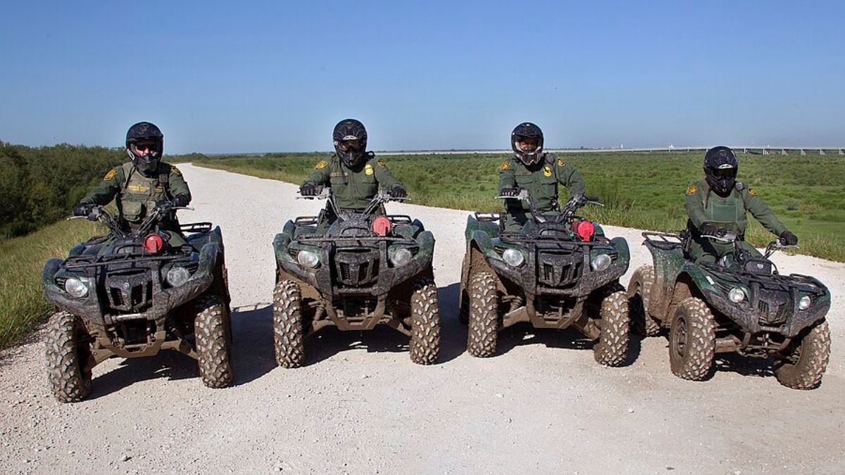 Mexican Man Posed as Border Patrol Agent to ‘Disrupt Deportation Missions’, Pleads Guilty