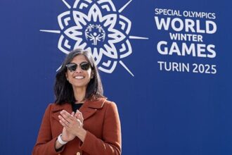 Usha Vance’s remarks spark renewed scrutiny as View co-hosts challenge her statements and accuse her of double standards.