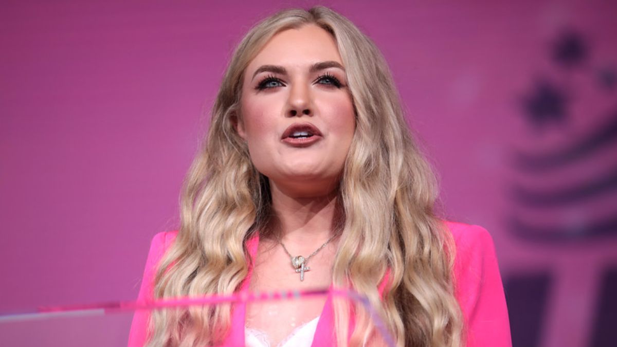Filmmaker’s Daughter Calls Erika Kirk ‘Inauthentic,’ Says She Makes Her ‘Skin Crawl’