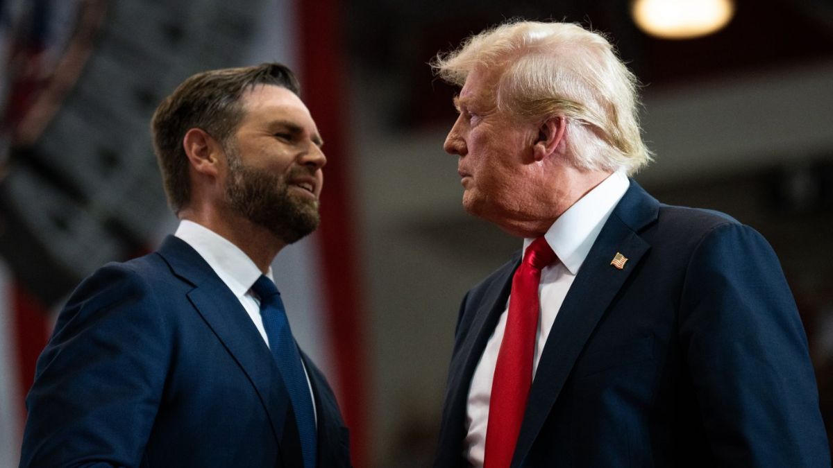 Donald Trump Reportedly Hid an ‘If I Die’ Letter for JD Vance Inside the Oval Office