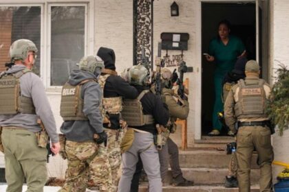 ICE agents wrongfully detain a U.S. citizen and apologize later