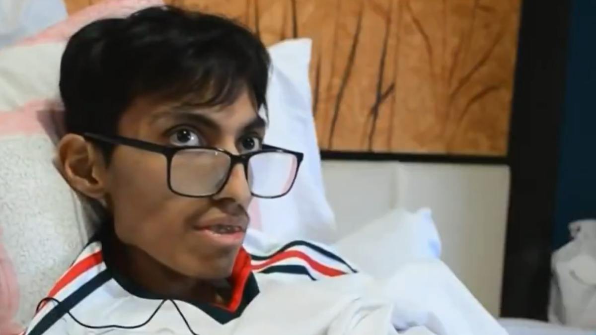 Dying Teen With Stage 4 Cancer Begs ICE to Let Him See Detained Parents One Last Time