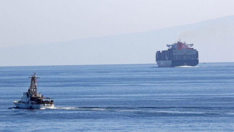 The US airstrikes strikes were reportedly targeted at Iranian missile launch sites and mine-laying boats near Bandar Abbas, a key naval base near the Strait of Hormuz. (Image Credit: MC2 Indra Beaufort/ Wikimedia Commons)