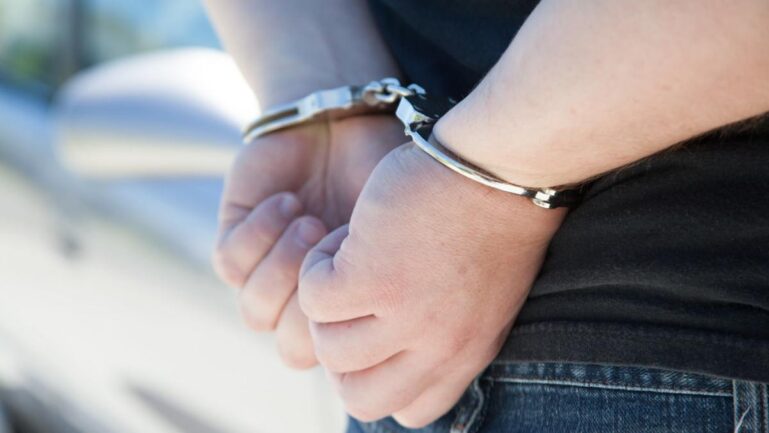 Venezuelan illegal immigrant indicted for assaulting federal officer. (Image Credits-Openverse)