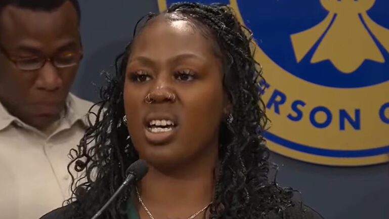 Kentucky mom catches school employee abusing her nonverbal autistic child. (Image Credits-WAVE News/YouTube)