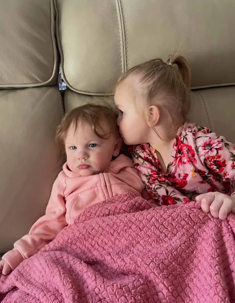 Kinsley and Kelsey Kite reportedly had cocaine in their blood at the time of passing. Image Credit: GoFundMe Kinsley and Kelsey Kite reportedly had cocaine in their blood at the time of passing. Image Credit: GoFundMe