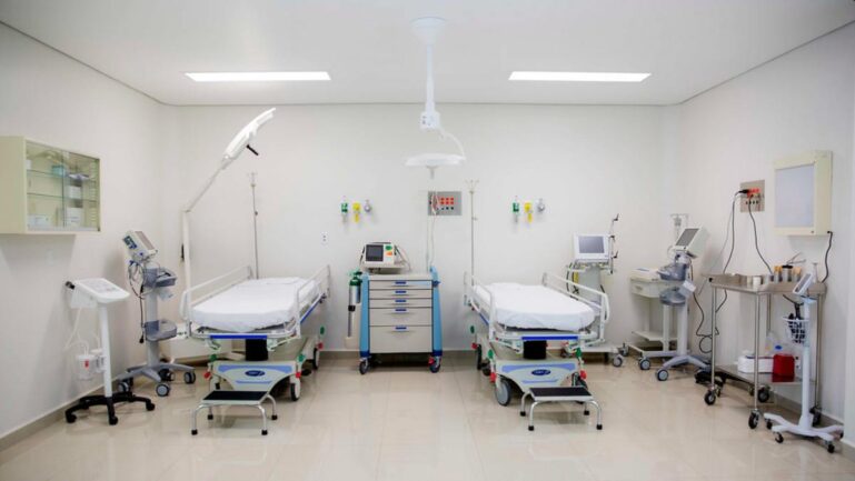 Miami rhinoplasty case raises safety questions. (Image Credits-Openverse)