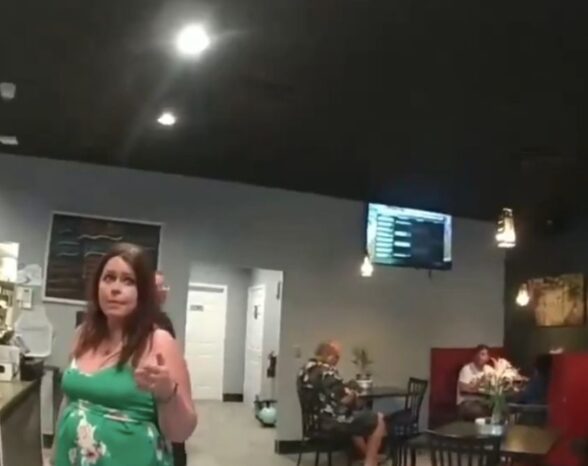 Florida Police Bodycam Shows Woman Saying She Has $7.5M After Refusing to Pay Pizza Bill—Mom Exposes Her Lies After ‘Psycho’ Accusations