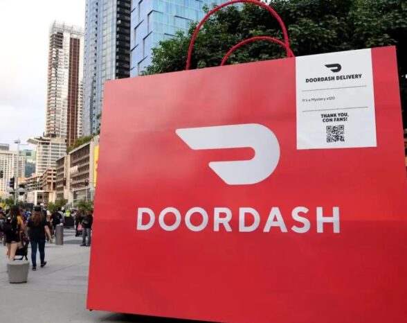 Doorbell Cam Shows DoorDash Driver’s ‘Delivered’ Photo Ending in Innovative Theft— ‘It Goes Both Ways..’ Might Anger Customers
