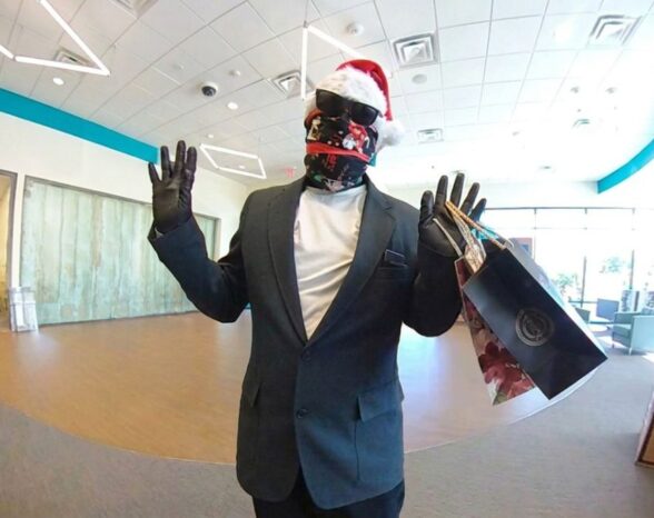 Texas Police Bodycam Shows ‘Santa Claus’ Bank Robber Trying to Fool Everyone—1 Facebook Tip Leads Cops Straight to Him