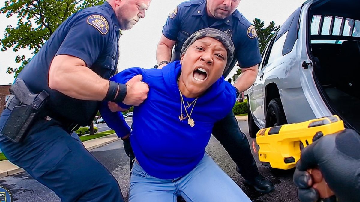 deputy detained driver after she admitted to having gun