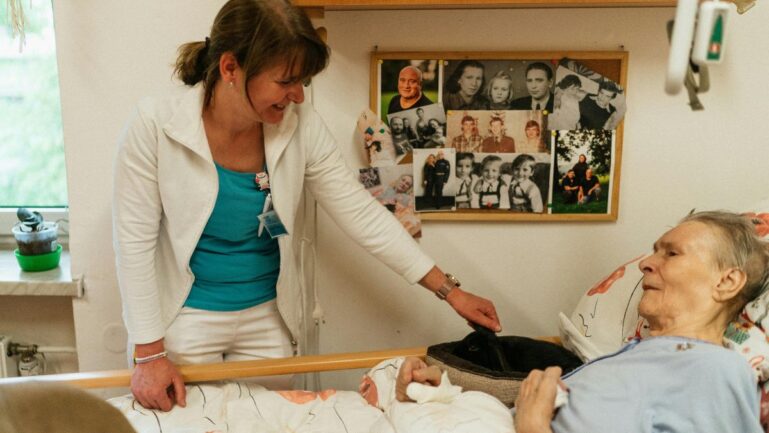 Pennsylvania nurse beat a 93-year-old woman over racial remarks
